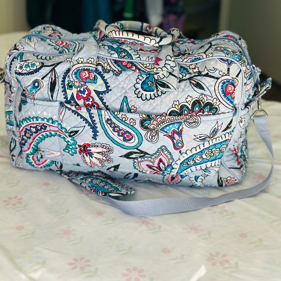 Iconic Weekender Travel Bag in Makani Paisley - Picture 6 of 14